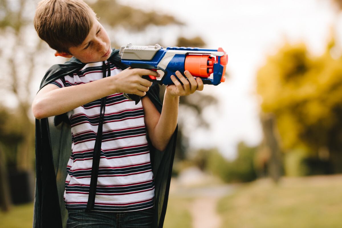 Kids-Playing-Nerf