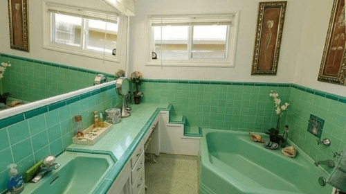 Vintage electric green bathroom from the 50s